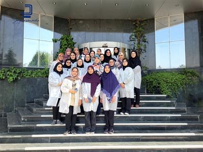 Students of the Faculty of Pharmacy of Tehran University of Medical Sciences visited Jabraben Hayan Pharmaceutical Company